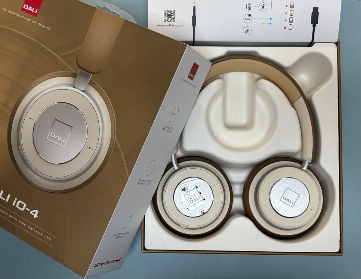 IO4/CW （キャラメル・ホワイト） DALI ブルートゥースヘッドホン IO4
