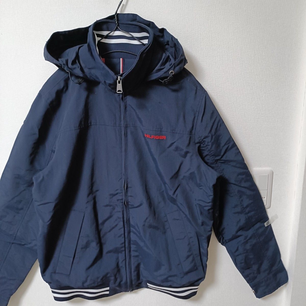 トミーヒルフィガー ネイビー ナイロンジャケット フラッグロゴ 男性S