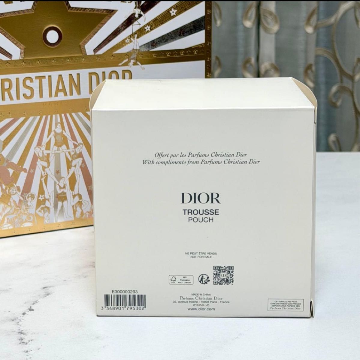 新品】Dior ディオール バニティポーチ 黒 エナメル 2026 ノベルティ