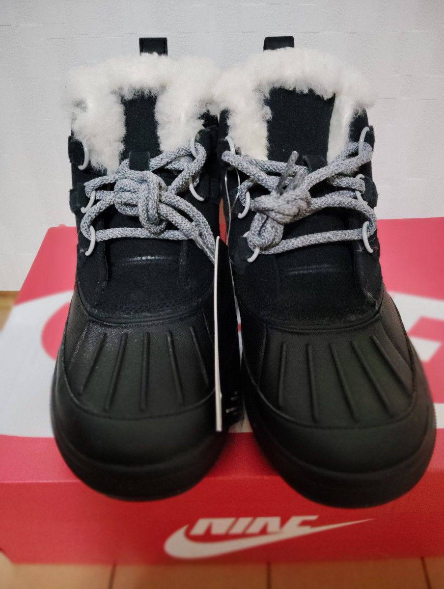 新品 Nike ナイキ ファー付きブーツ ウッドサイドチャッカ2 ブラック