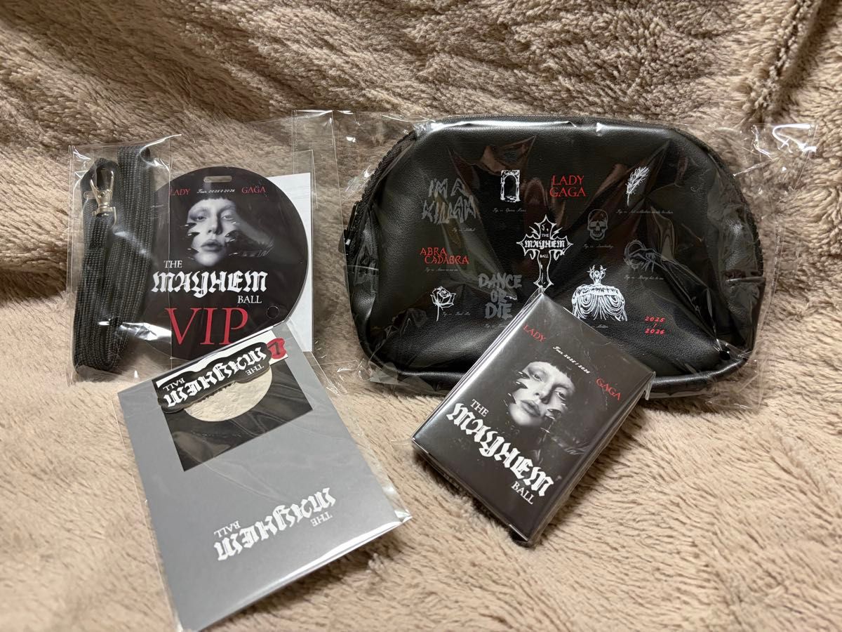 LADY GAGAのTHE MAYHEM BALL JAPAN 2026のVIP専用グッズフルセット