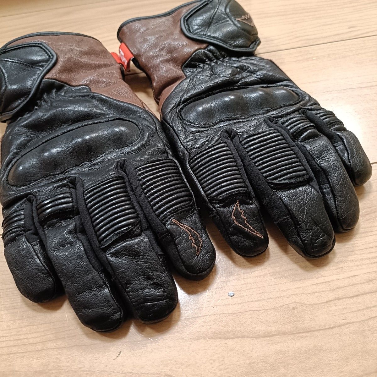 KUSHITANI OUTDRY ADMIRE GLOVESクシタニ K-5595 アウトドライアド