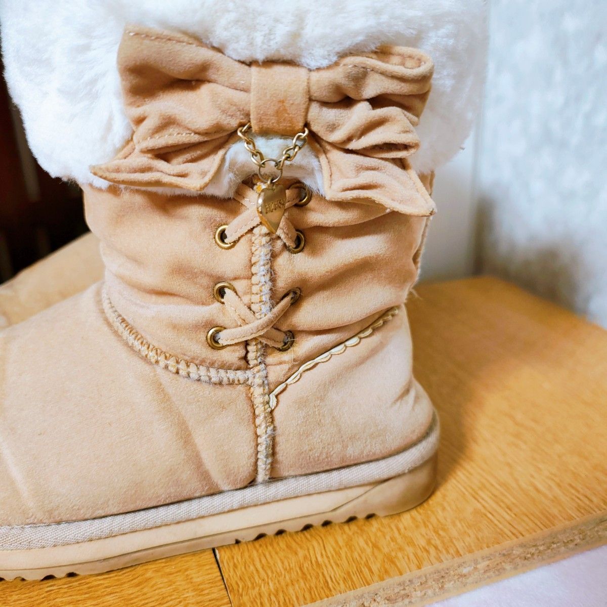 リズリサ ムートンブーツ リボン ボア ベージュ ハートチャーム 姫