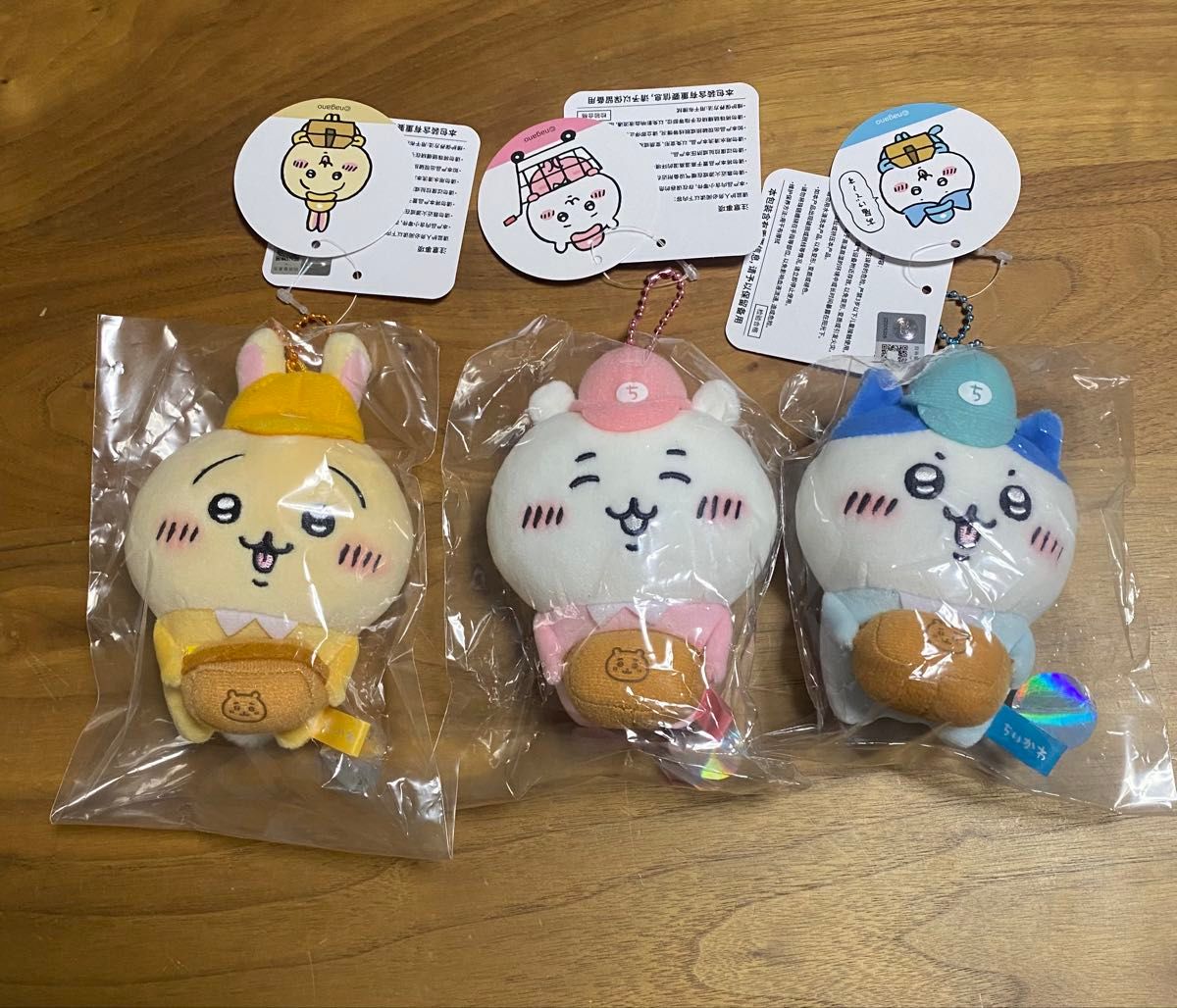 即日発送】ちいかわ 働くスタッフさんマスコット3点セット①ハチワレ