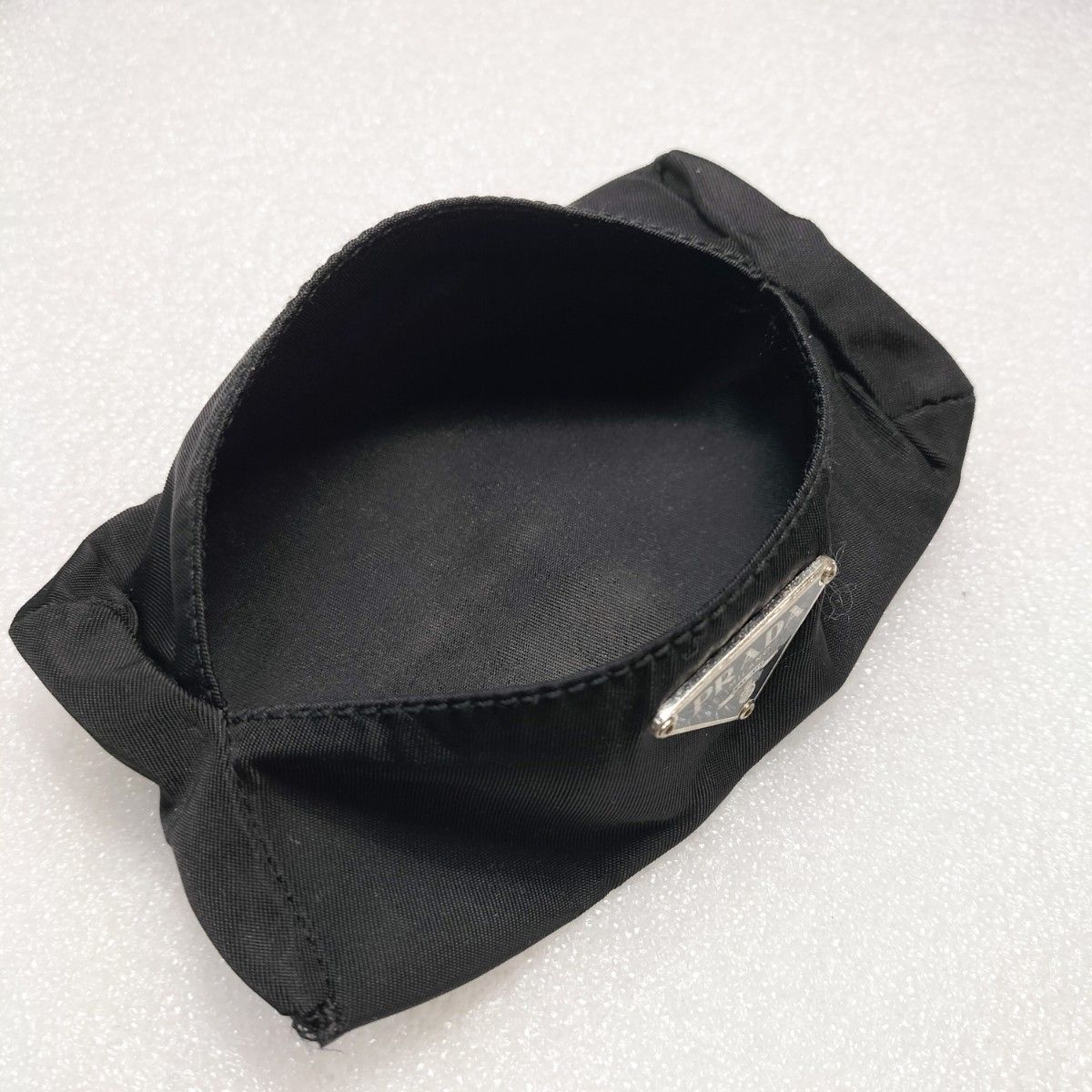 PRADA ポケットティッシュカバー 三角ロゴ ナイロン ブラック 白タグ