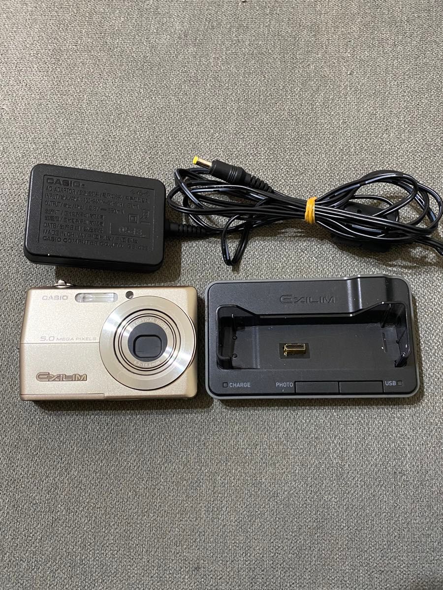 CASIO EXILIM EX-Z500 コンパクトデジタルカメラ デジカメ ゴールド