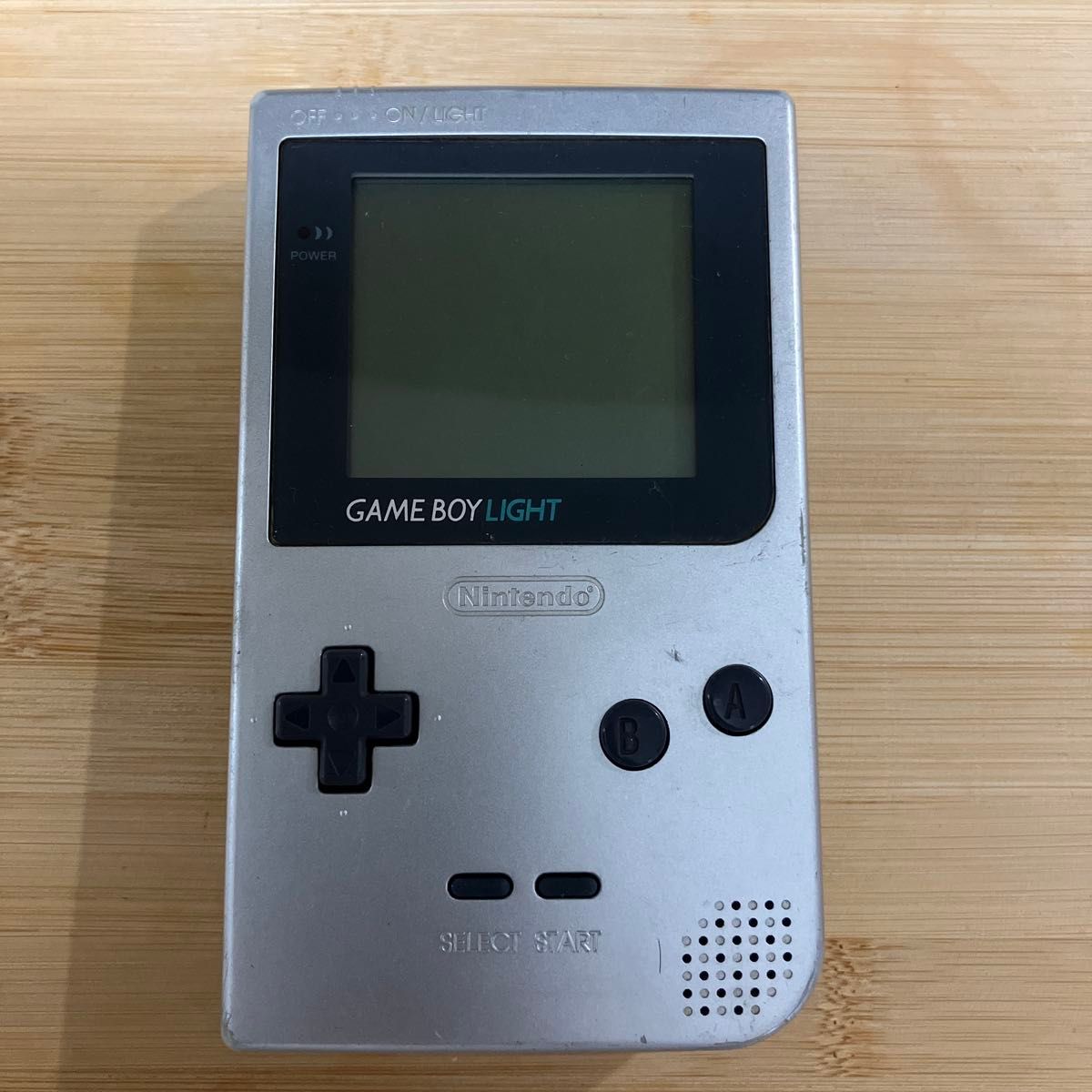 Nintendo GAME BOY LIGHT ゲームボーイライト 本体 シルバー｜Yahoo