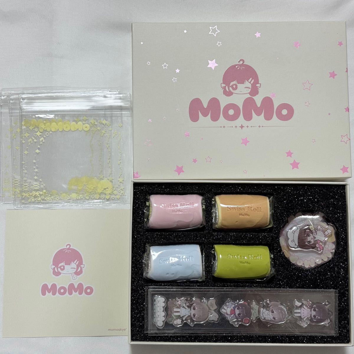 momoのほっこりスクイーズセット｜ミニロールケーキ型4種+マグネット