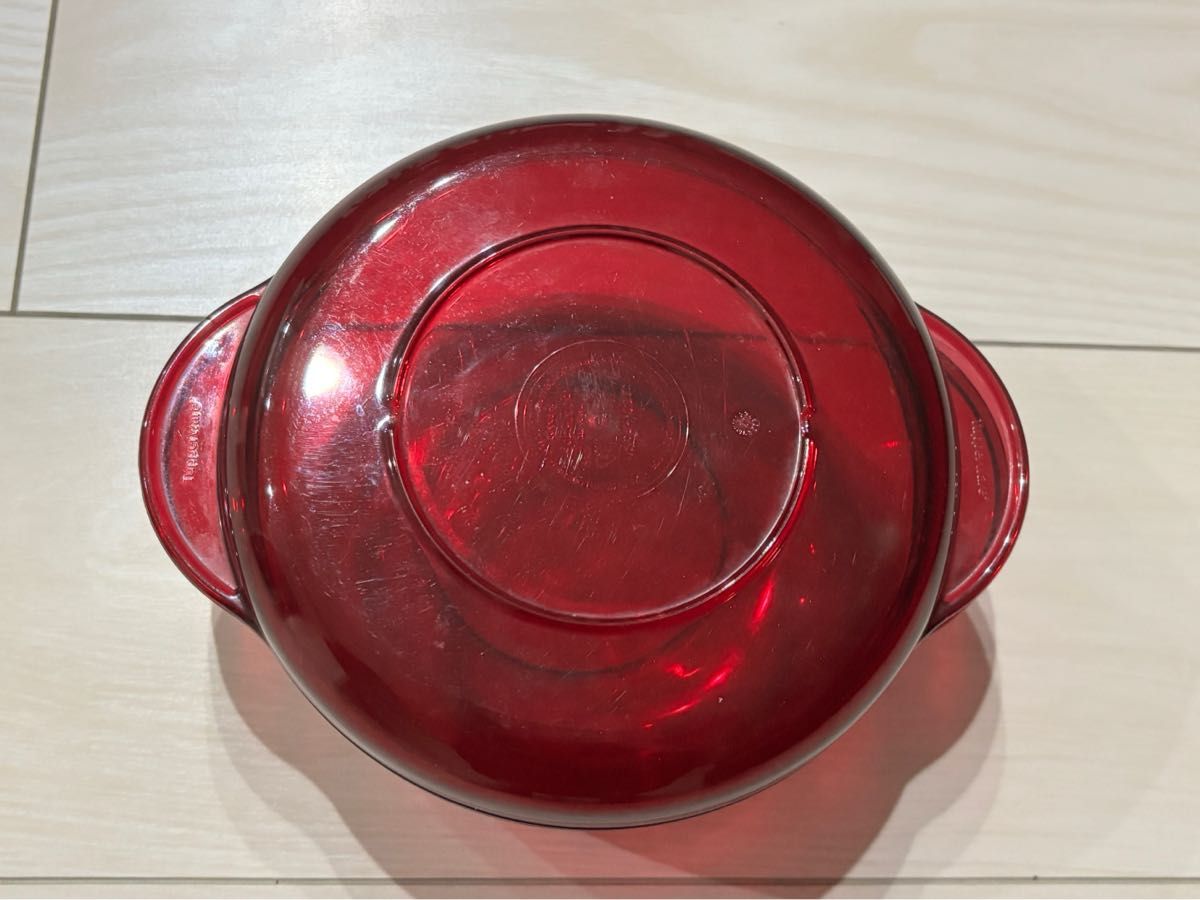 タッパーウェア タッパーウェーブ2000 丸型 中 レッド Tupperware