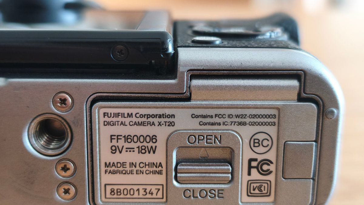 FUJIFILM X-T20 ボディ（シルバー）｜Yahoo!フリマ（旧PayPayフリマ）