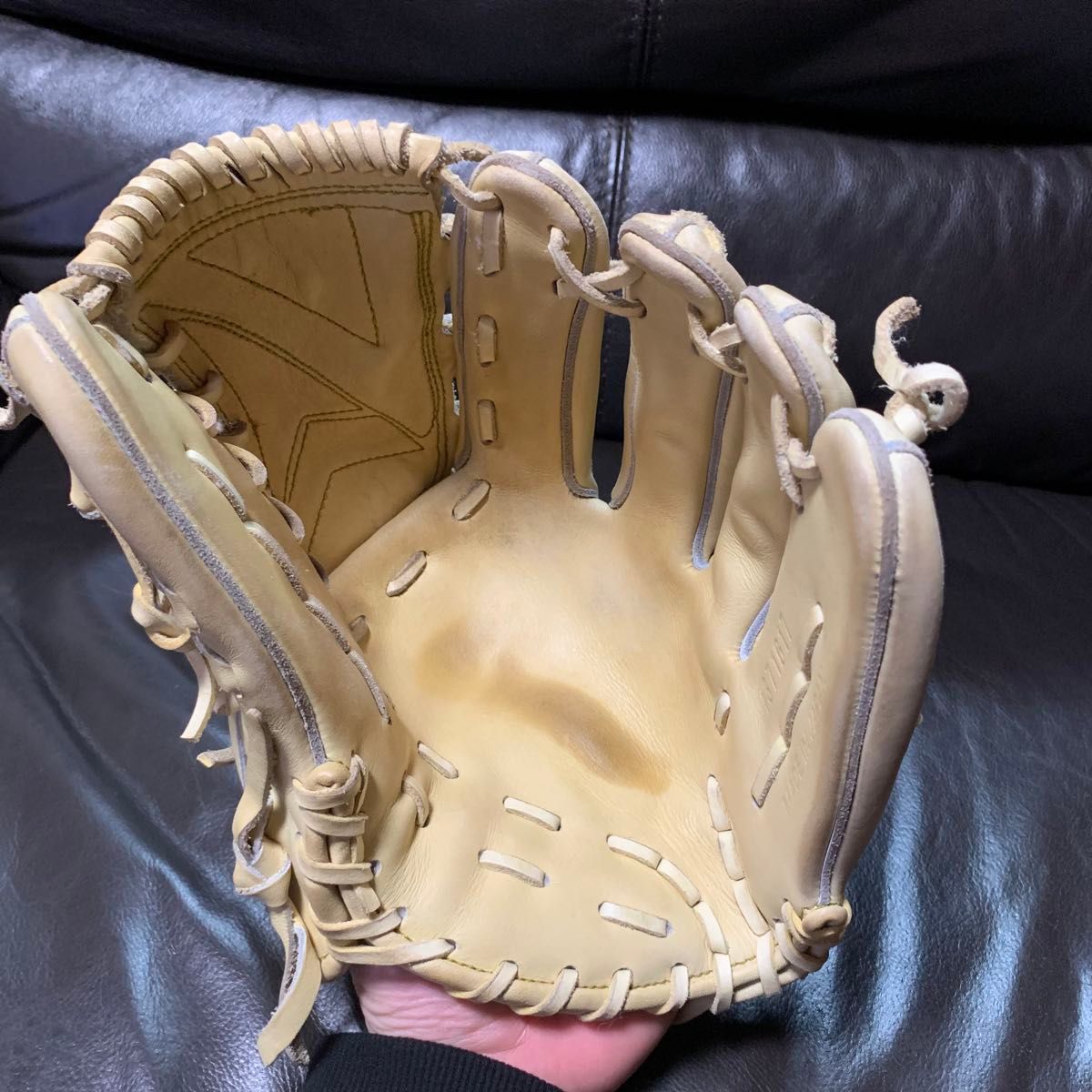 アンダーアーマー 最上級モデル 硬式投手用グローブ 金子千尋モデル