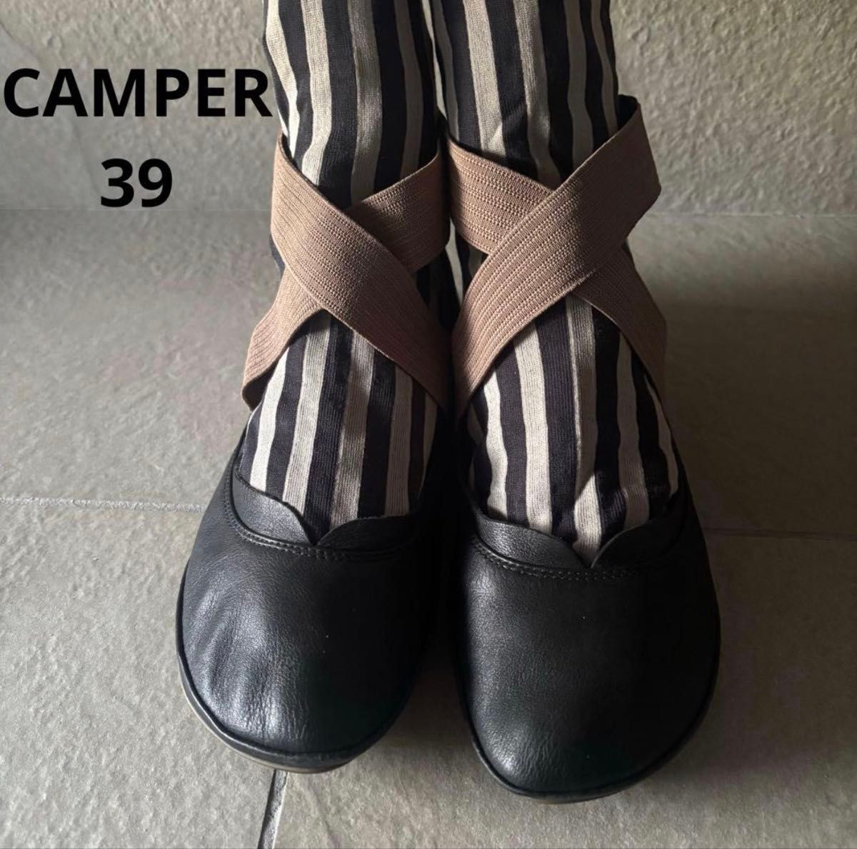 カンペール ライトニナ レースアップ バレエシューズ ブラック 39