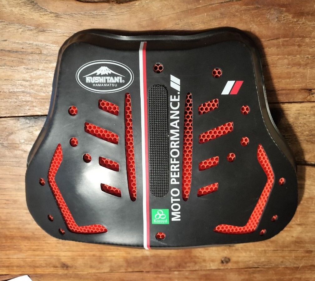 クシタニ コロイドブレストパッド 胸部 プロテクター CEレベル2 K-4409