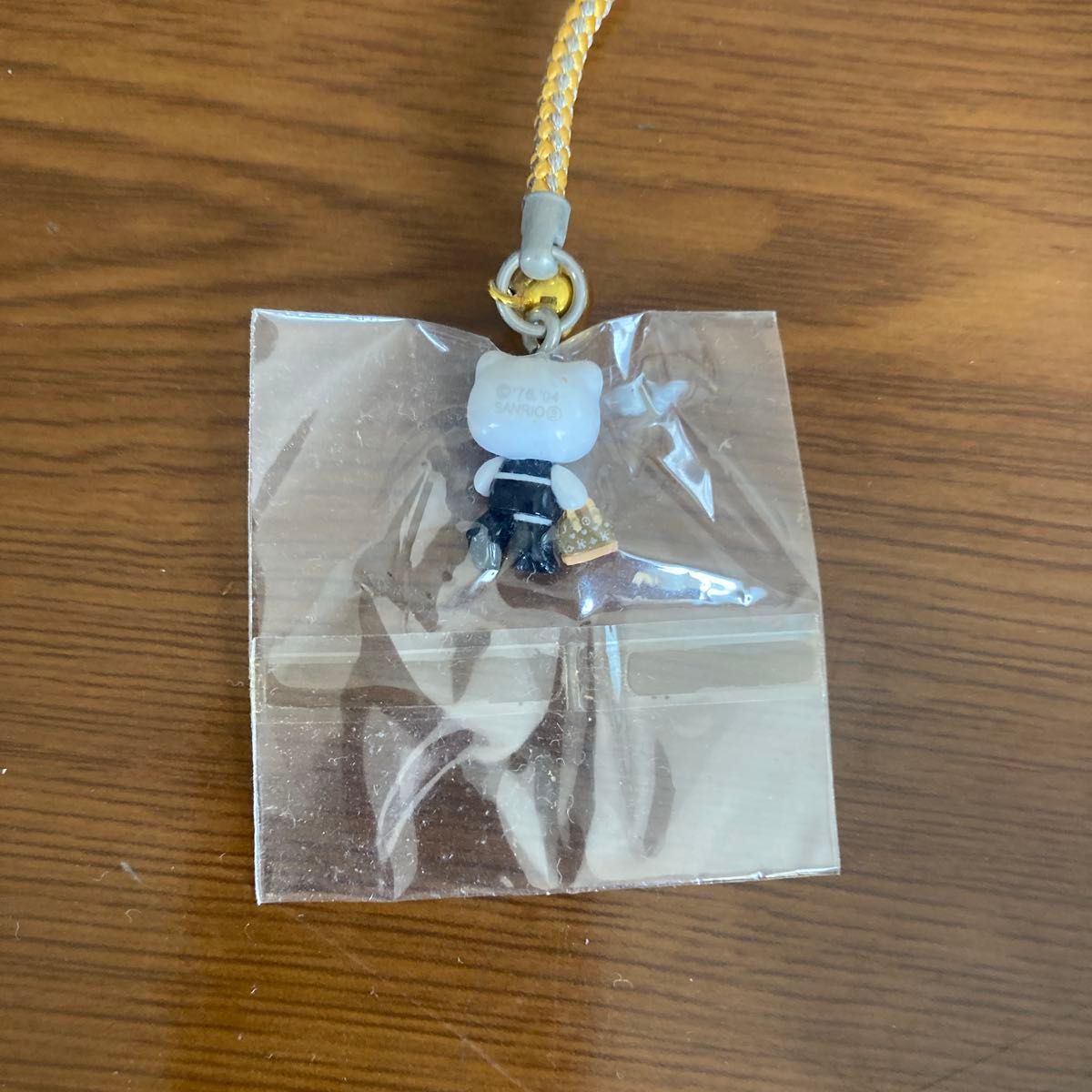 ご当地キティ 東京限定 新宿 根付けストラップ 希少 レア 2004 ご当地