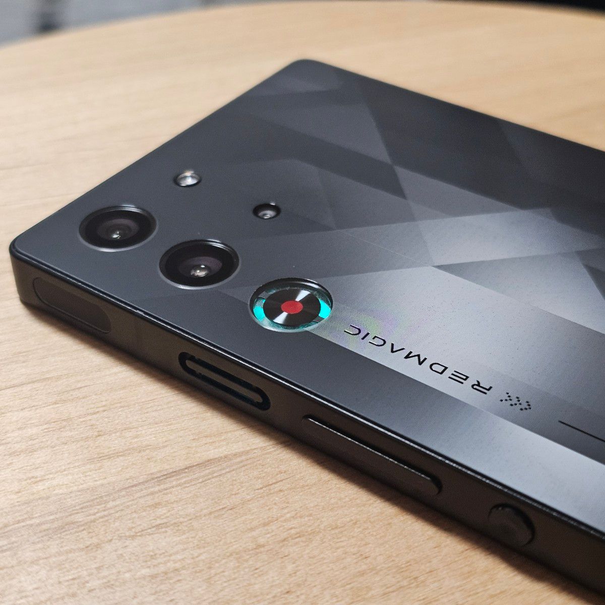 Nubia REDMAGIC 10 Pro 256GB Shadow/ブラック SIMフリー｜Yahoo