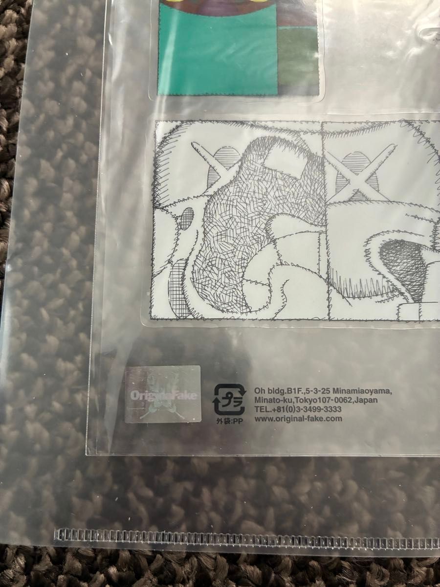 Original Fake オリジナルフェイクKaws カウズ クリアステッカー