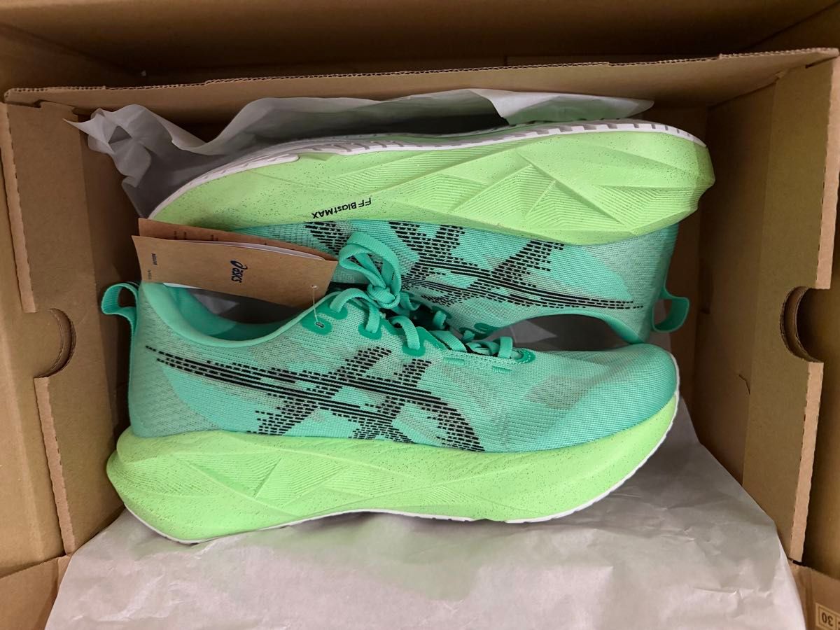 新品未使用 アシックス ASICS ランニングシューズ ノヴァブラスト5