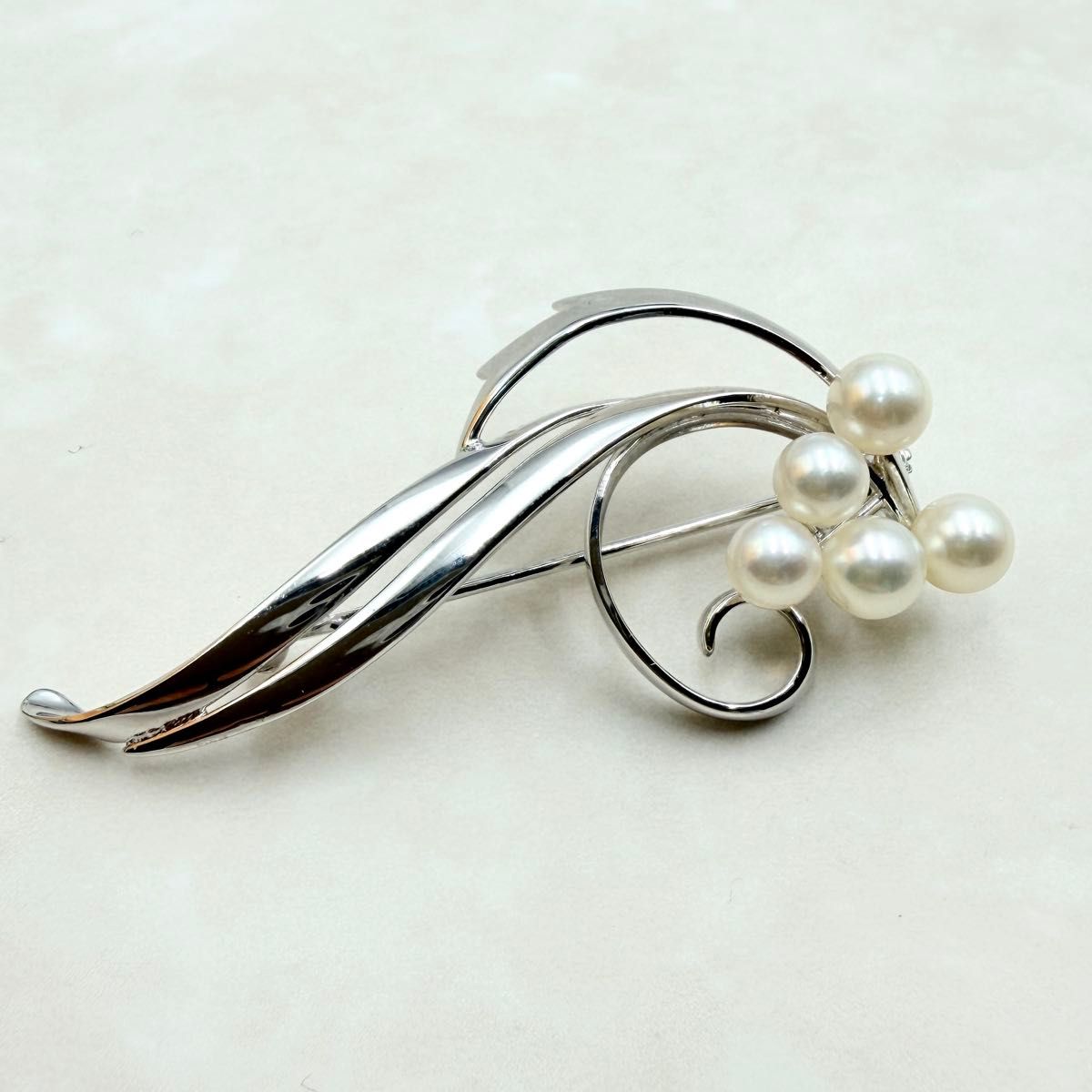 極美品 ミキモト MIKIMOTO シルバー ブローチ 真珠 パール 5P 希少