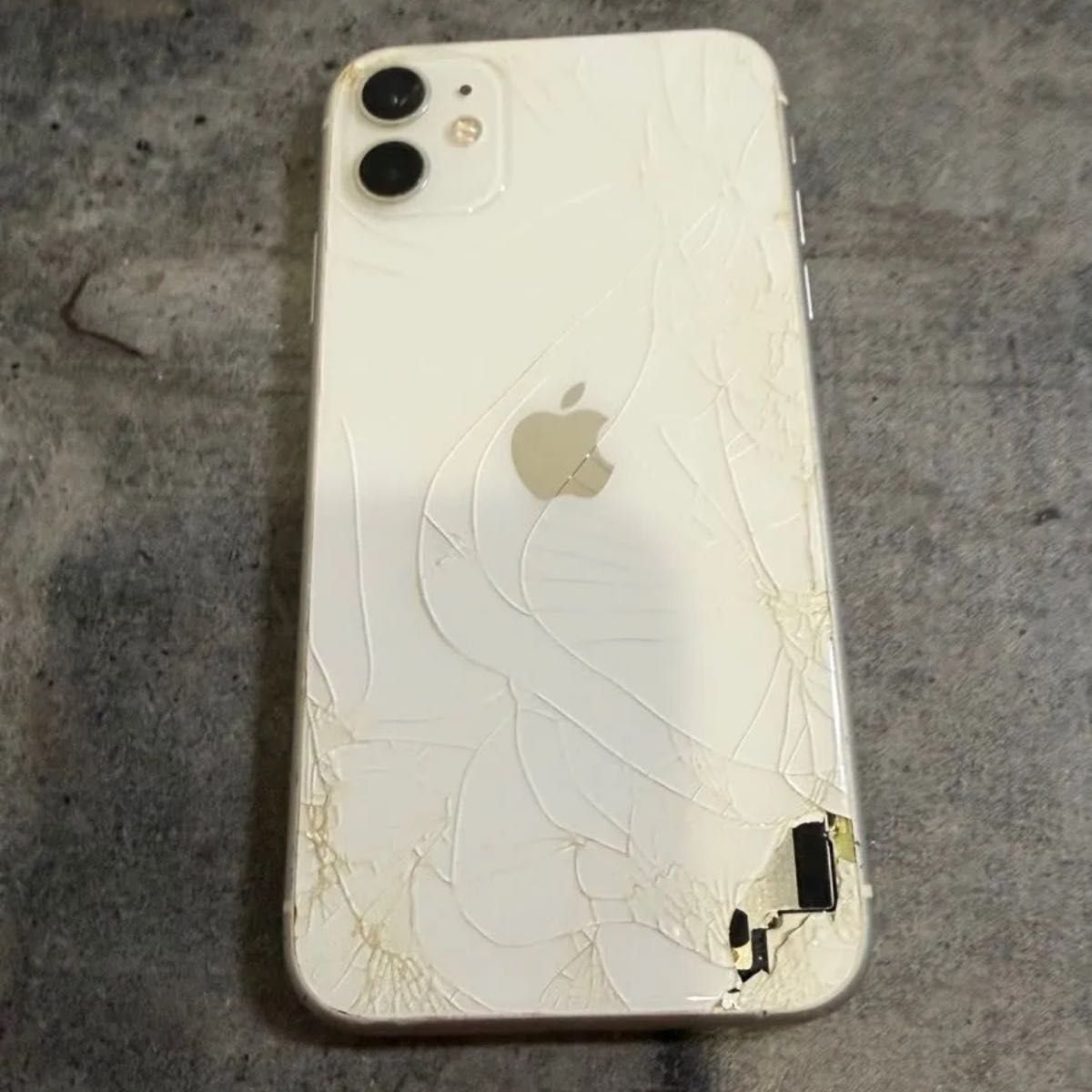 21407 iPhone11 128GB ホワイト SIMフリー ジャンク品 本体のみ｜Yahoo