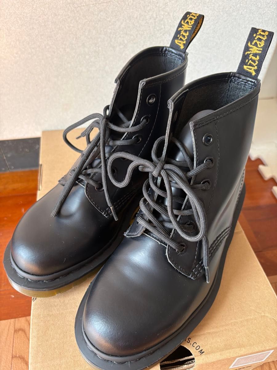 ドクターマーチン（Dr Martens）の「101 6ホールブーツ」｜Yahoo