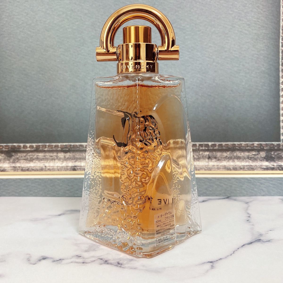 新品未使用 人気香水 芸能人愛用 ジバンシー パイ オードトワレ 50ml