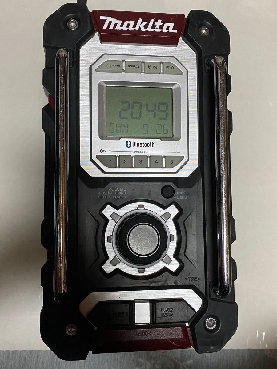 マキタ 充電式ラジオ MR108 Bluetooth オーセンティクレッド 限定色