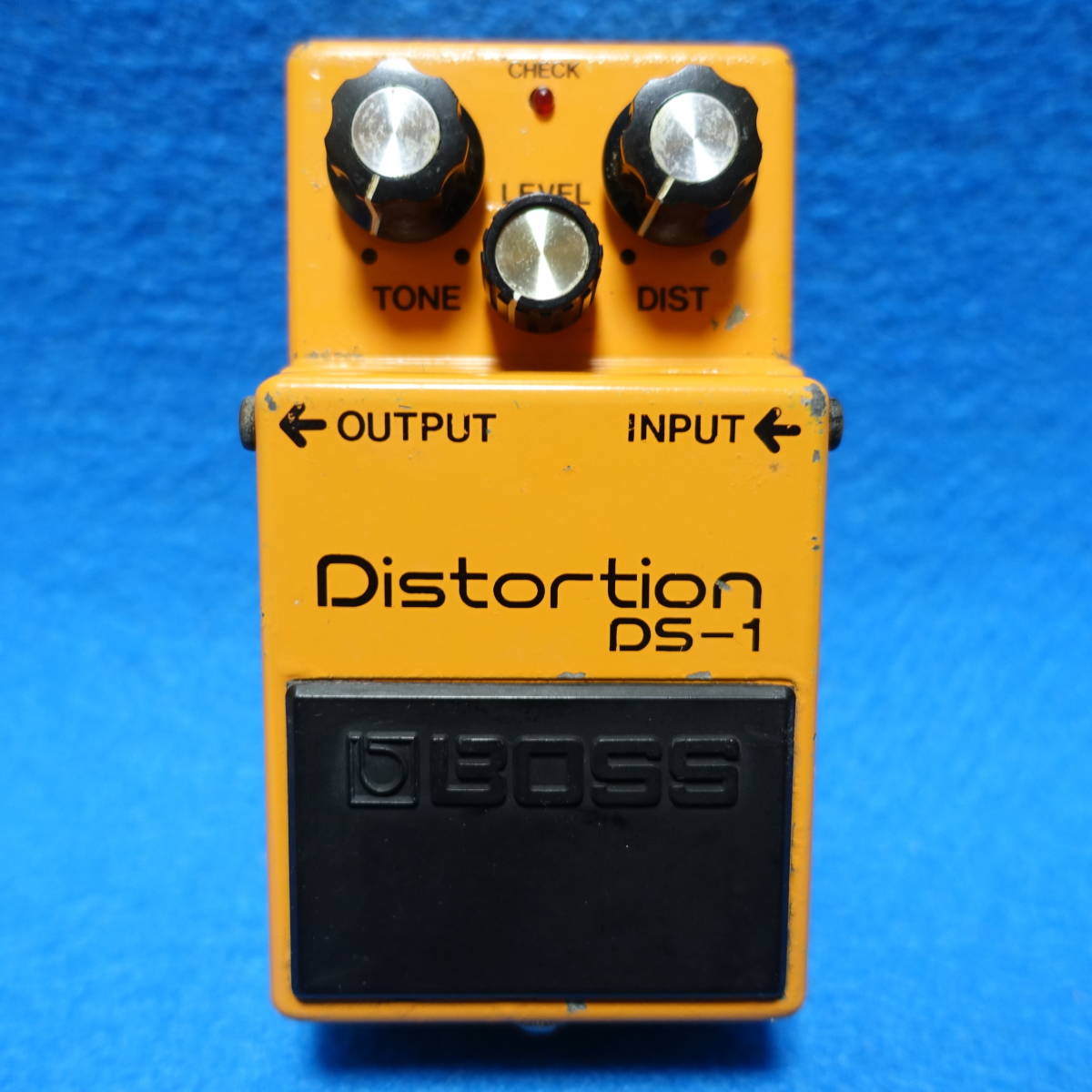 珍品】 BOSS DS-1 はんだ盛り基板 スケルトンスイッチ 銀ネジ 全角