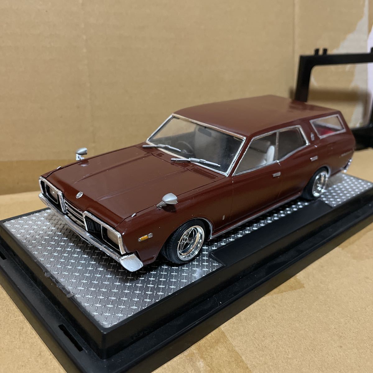 Yahoo!オークション - 1/24 アオシマ 330 セドリック バン カスタム品