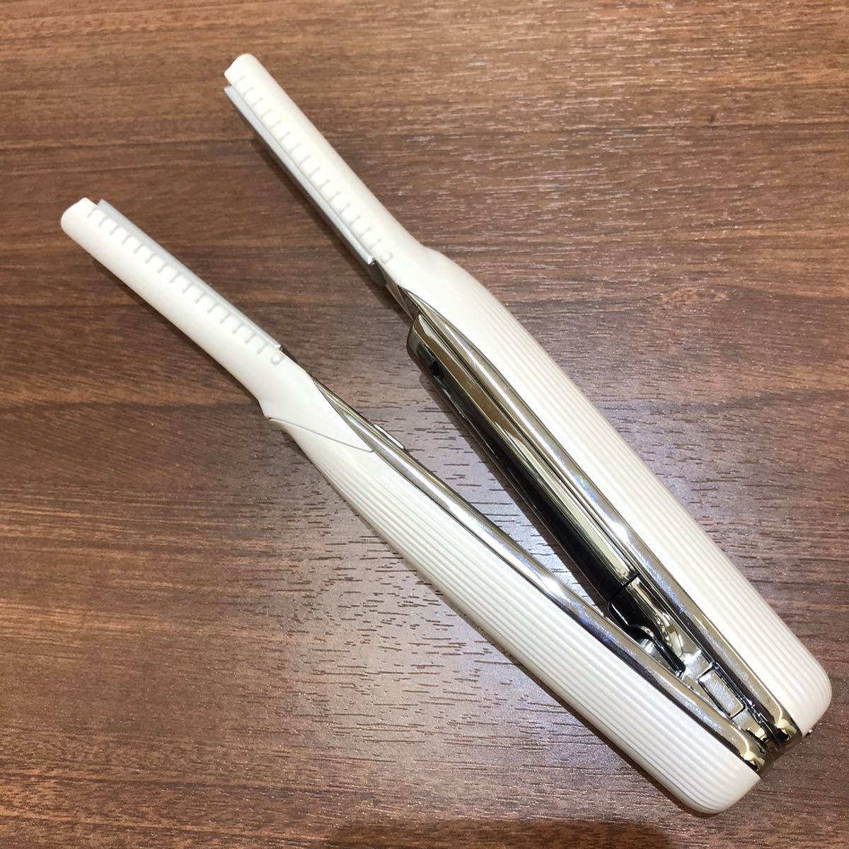 Refaストレートヘアアイロン USB充電付