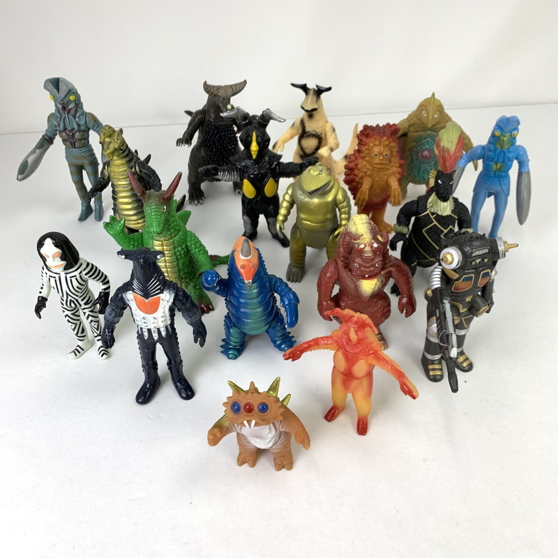Yahoo!オークション - 【現状渡し品】 ウルトラ怪獣 ソフビまとめ 日本
