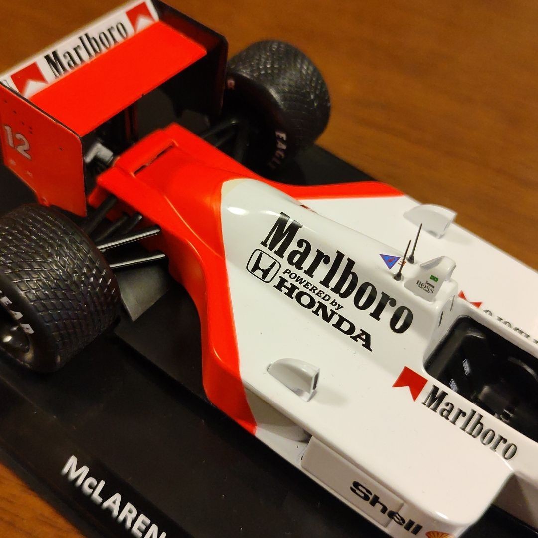 1/24 マクラーレン MP4/4 マルボロ仕様 アイルトン・セナ