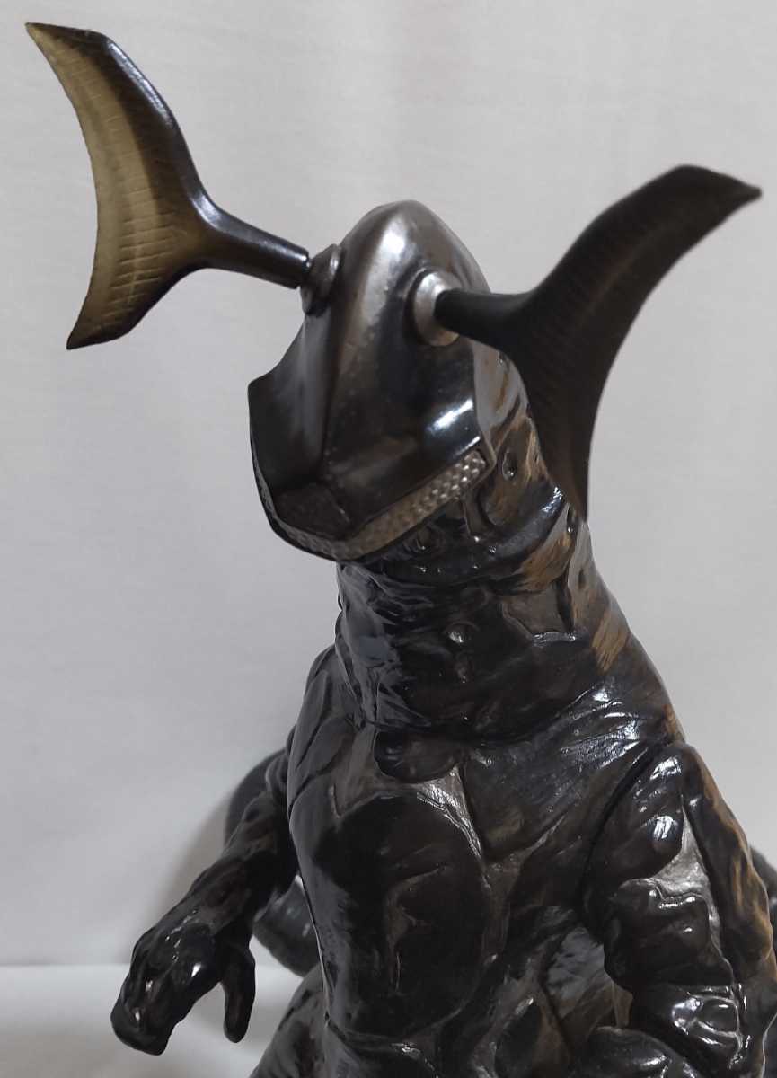 Yahoo!オークション - CCP 宇宙怪獣 エレキング 黒