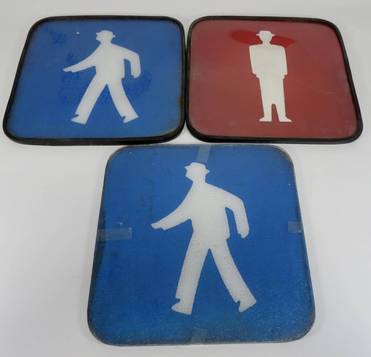 Yahoo!オークション - 【珍品】歩行者用 信号機 3枚 青信号 赤信号 パ