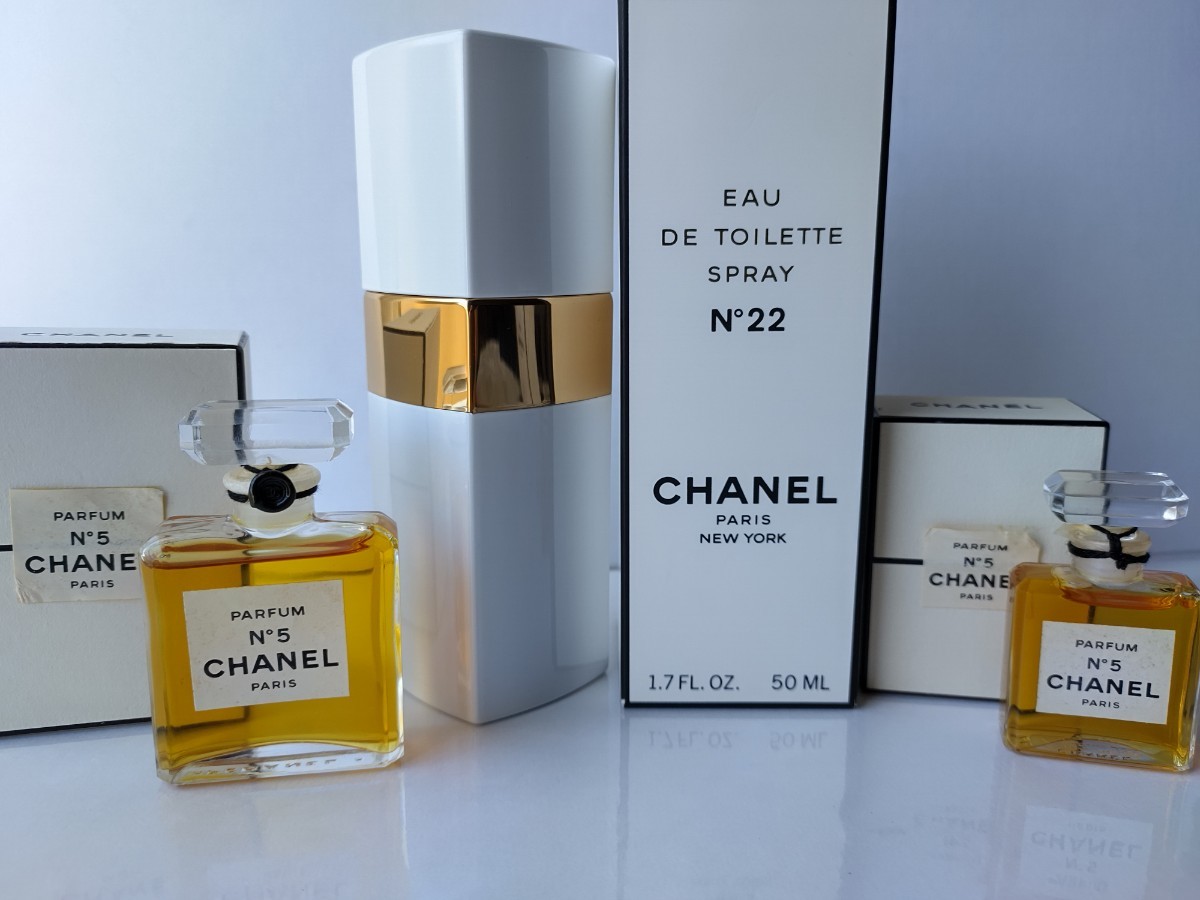CHANEL N°22 香水 CHANEL シャネル N°22 No.22 オードトワレ 100ml
