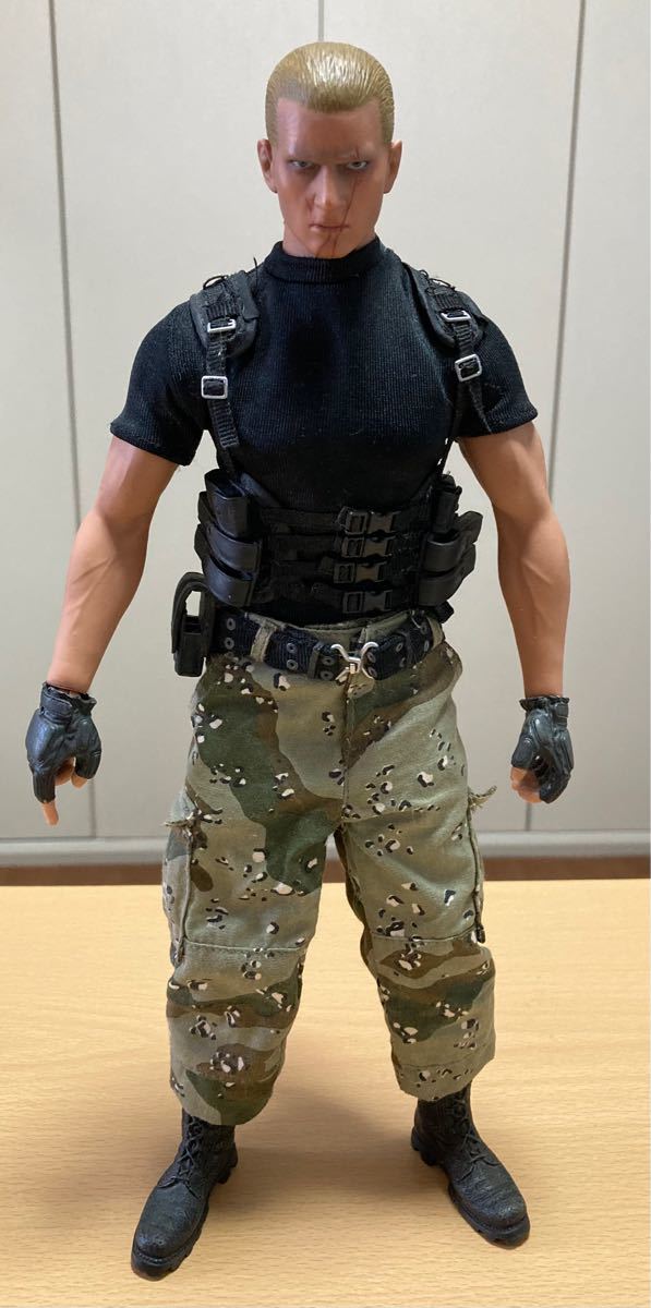 ホットトイズ バイオハザード4 ジャック・クラウザー｜Yahoo!フリマ