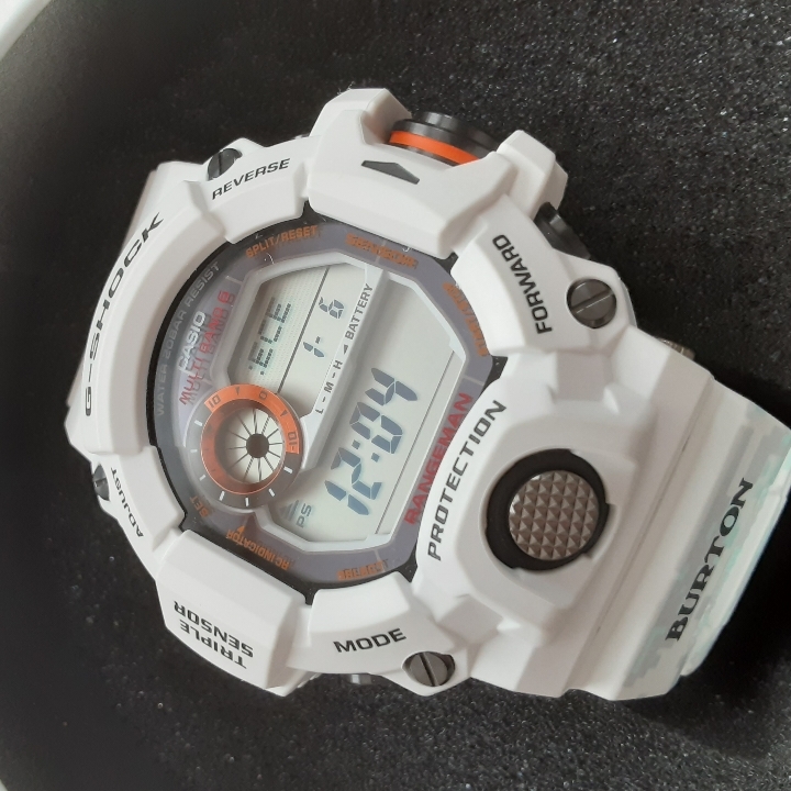 美品 CASIO G-SHOCK ジーショック GW-9400BTJ-8JR BURTON バートン