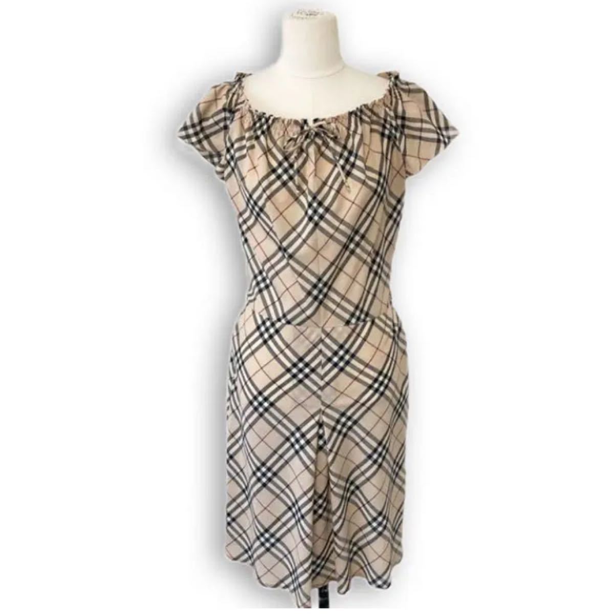 美品】バーバリーブルーレーベル ノバチェック柄 赤ステッチ