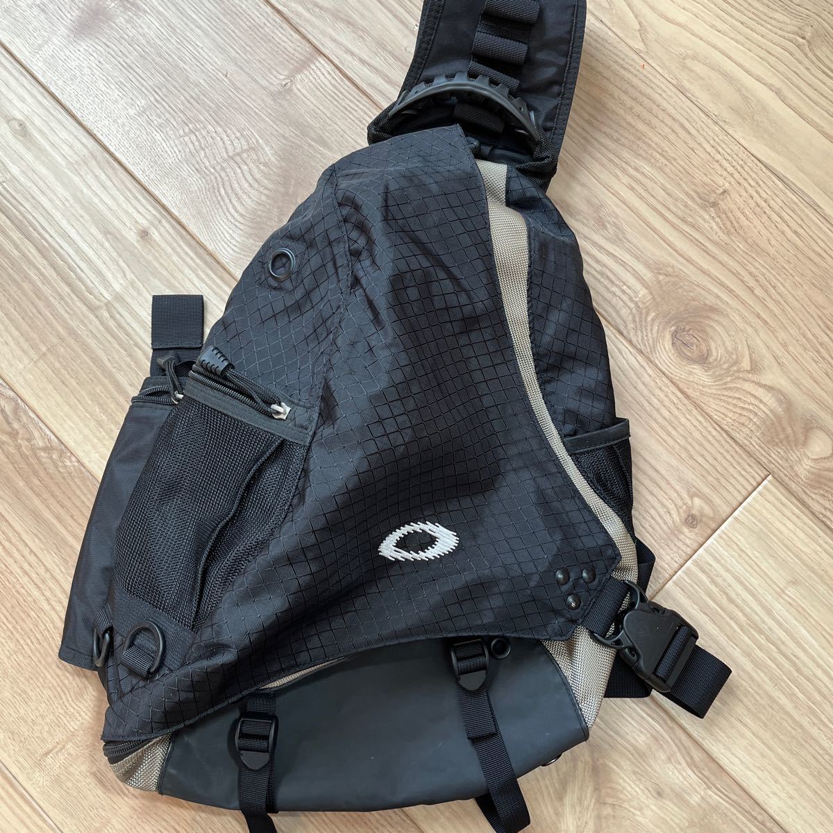 OAKLEY オークリー ワンショルダーバッグ｜Yahoo!フリマ（旧PayPayフリマ）