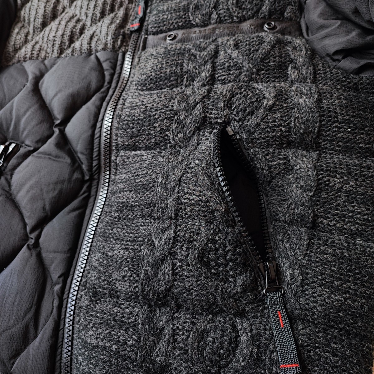 極美品 DIESEL ケーブル編み ニット切替 ダウンジャケット XSサイズ