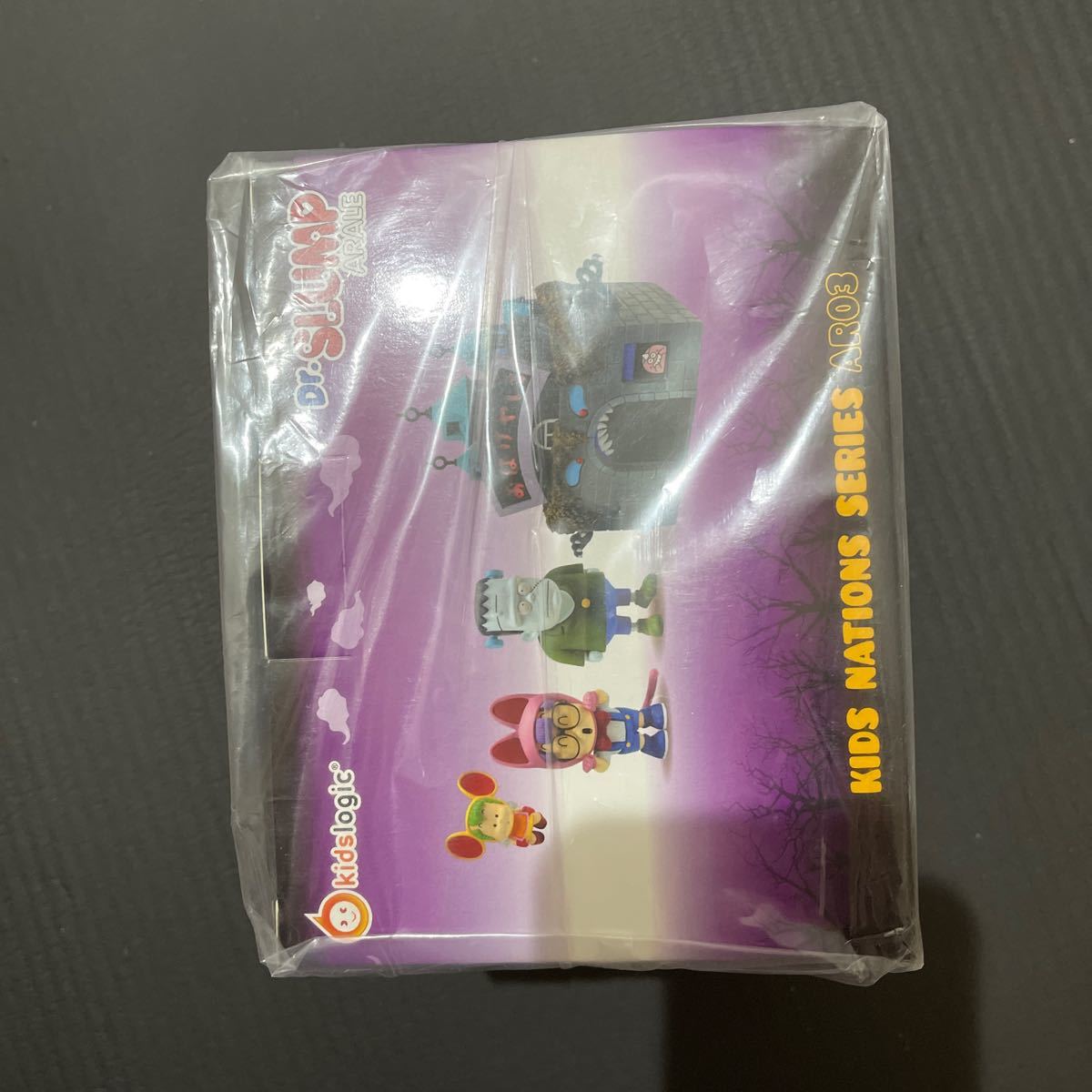 Dr SLUMP アラレちゃん 海外限定 新品未開封 アラレちゃん Kids Logic