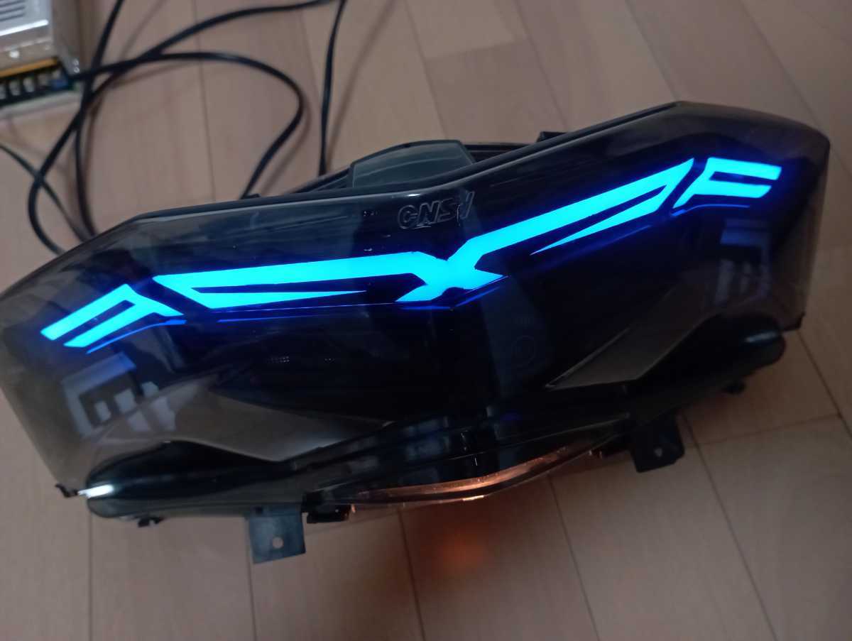 シグナスX 4型 デビルアイ プロジェクターヘッドライト レインボー 1点