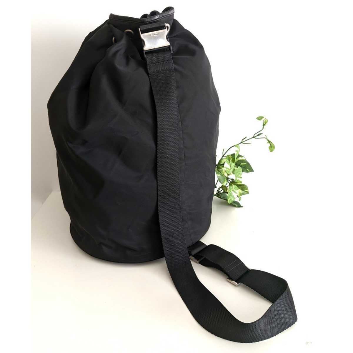 良品 PRADA ボンサック ナイロン レザー 巾着 ショルダーバッグ 大きめ