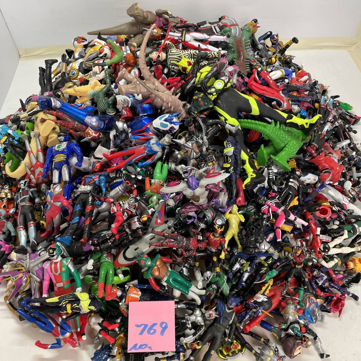 Yahoo!オークション - ウルトラマン 怪獣 仮面ライダー ソフビ 人形 フ