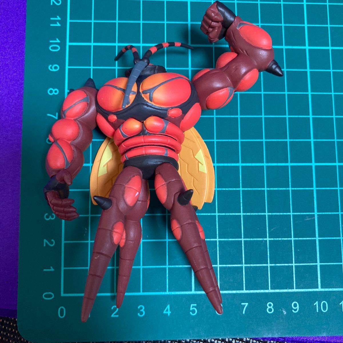 未開封】モンコレ ウツロイド&マッシブーン 未開封】モンコレ