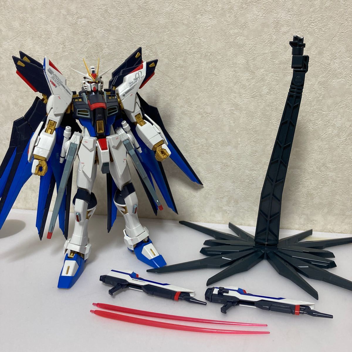 ガンプラ完成品ジャンク 機動戦士ガンダムSEED DESTINY MG 1/100