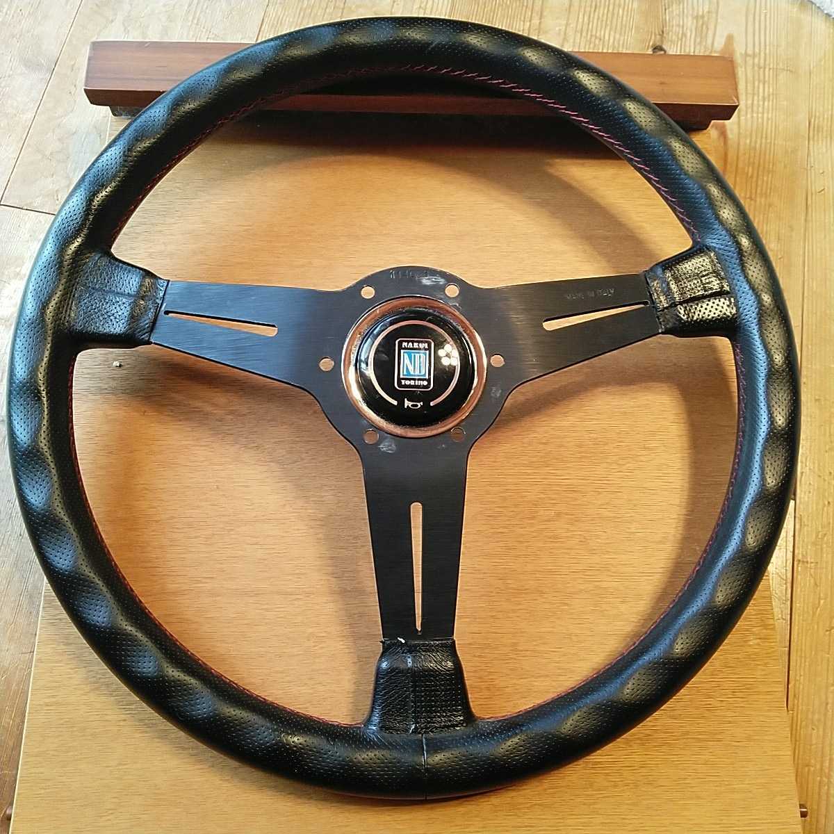 Yahoo!オークション - 正規品 NARDI ナルディパンチングレザー レッド