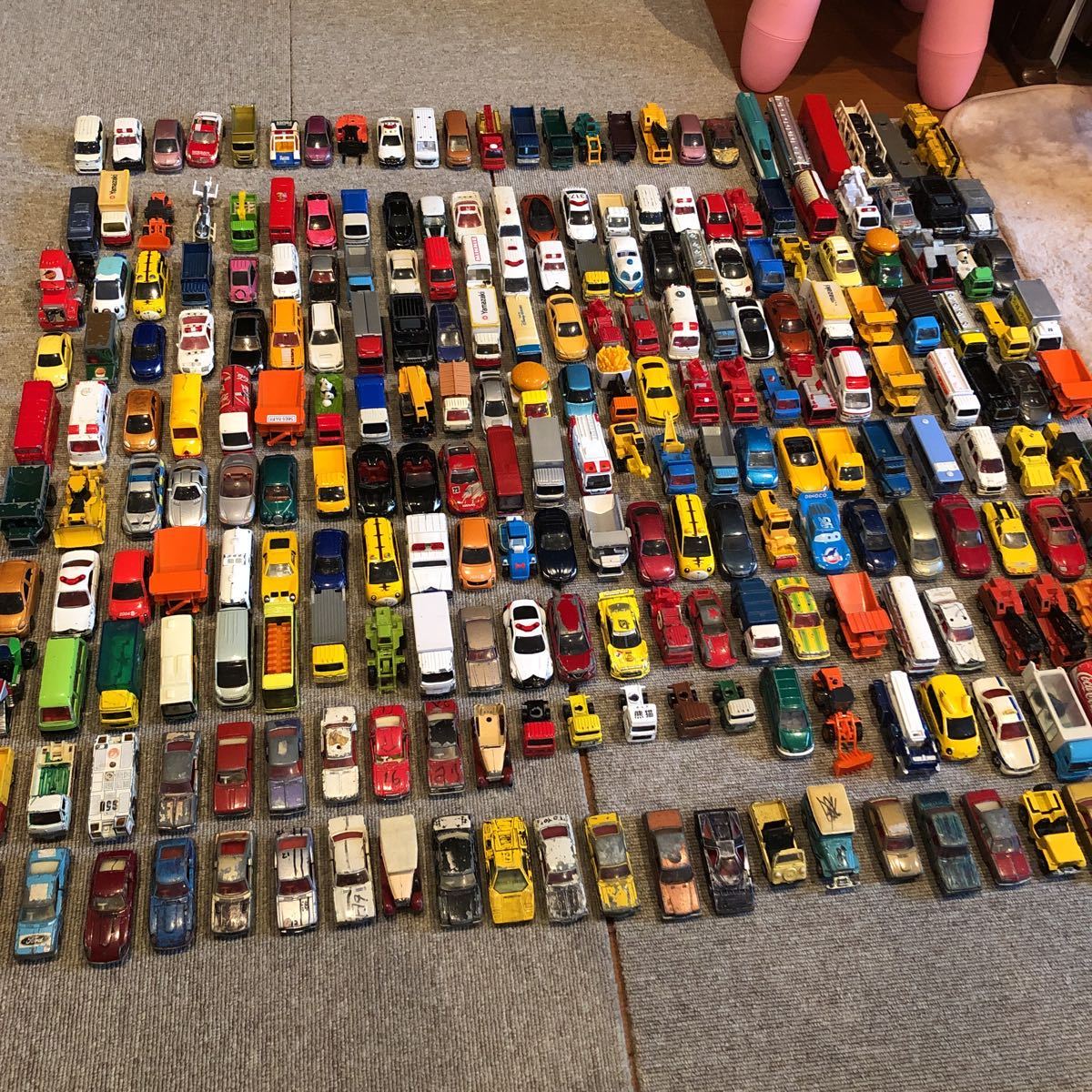 Yahoo!オークション - 250台 全てトミカ ジャンク 大量 まとめて まと