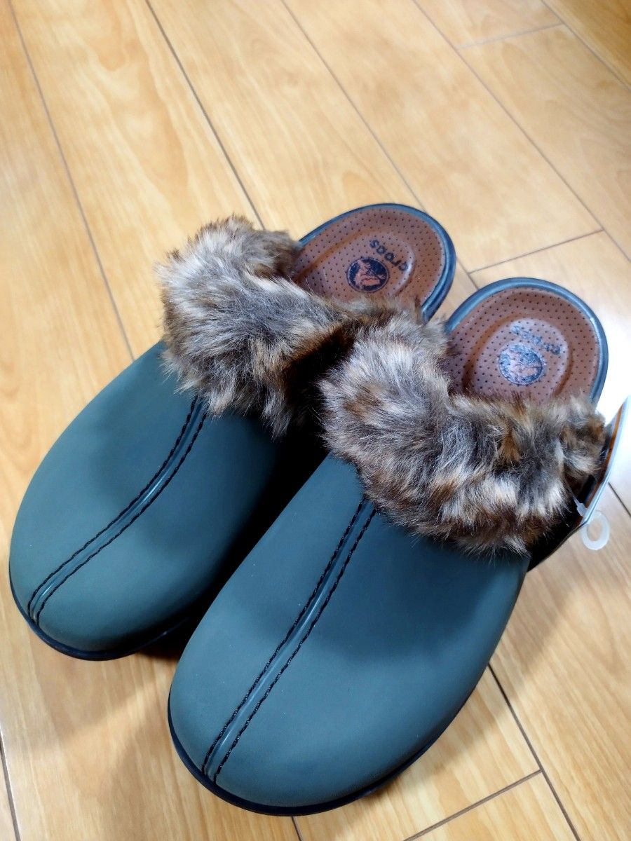 クロックス コブラー ファズ グロッグ W8 24センチ ファー 厚底 サボ