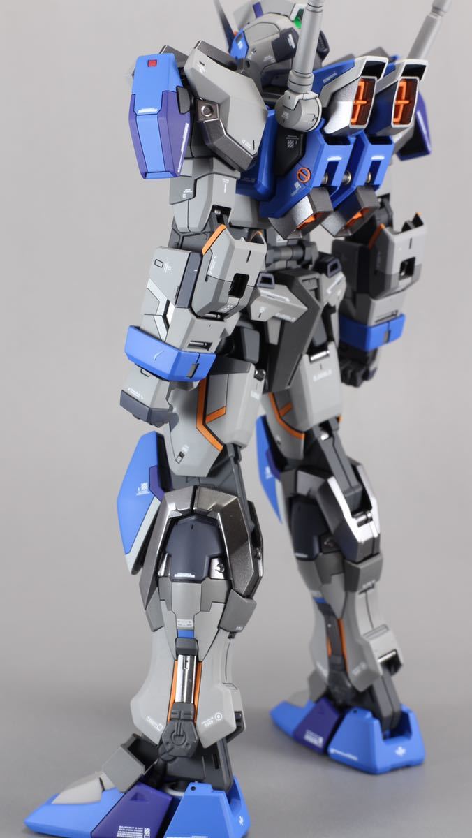 Yahoo!オークション - MG 1/100 デュエルガンダム 塗装済完成品