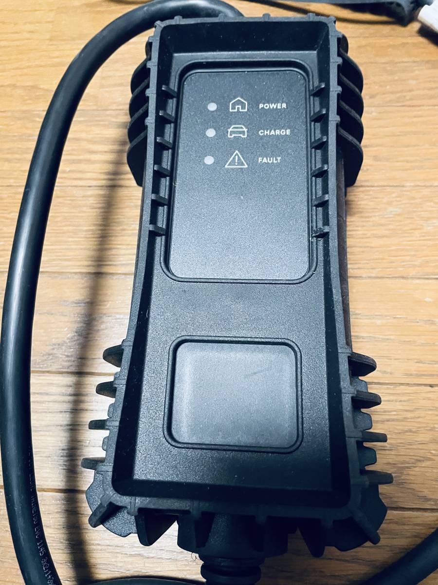 プジョー・e-208 充電ケーブル ②｜Yahoo!フリマ（旧PayPayフリマ）